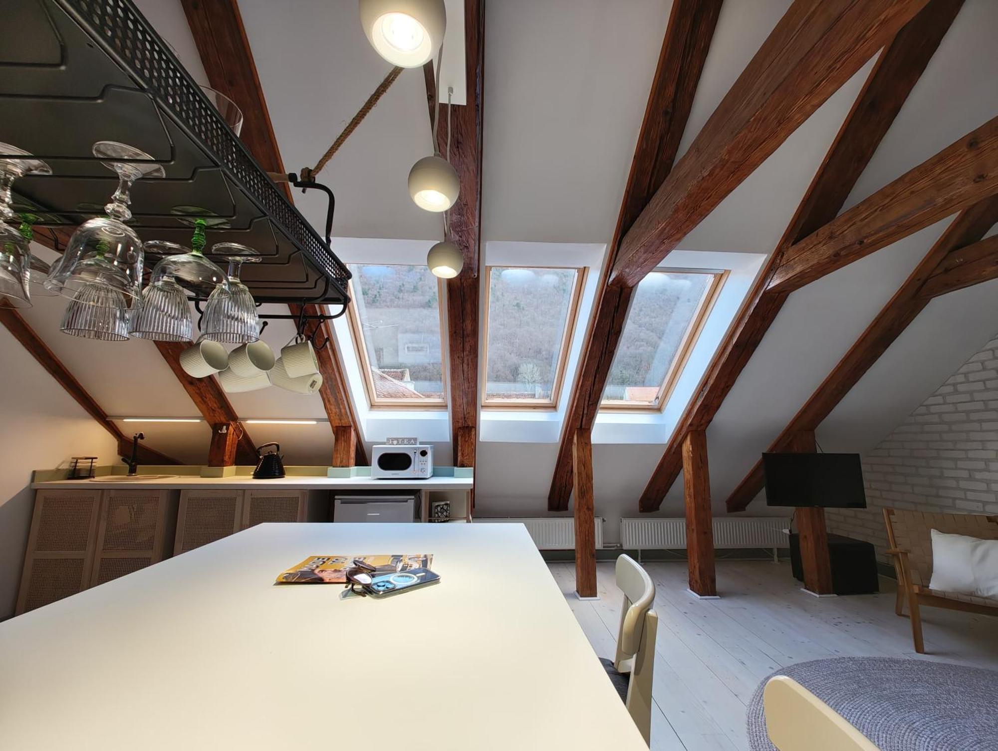 Belle Vista Loft Apartment